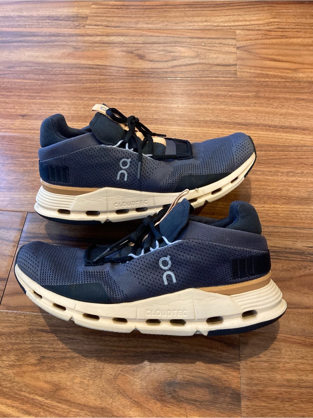 ON Cloudnova Eclipse Savannah Women’s Size 9